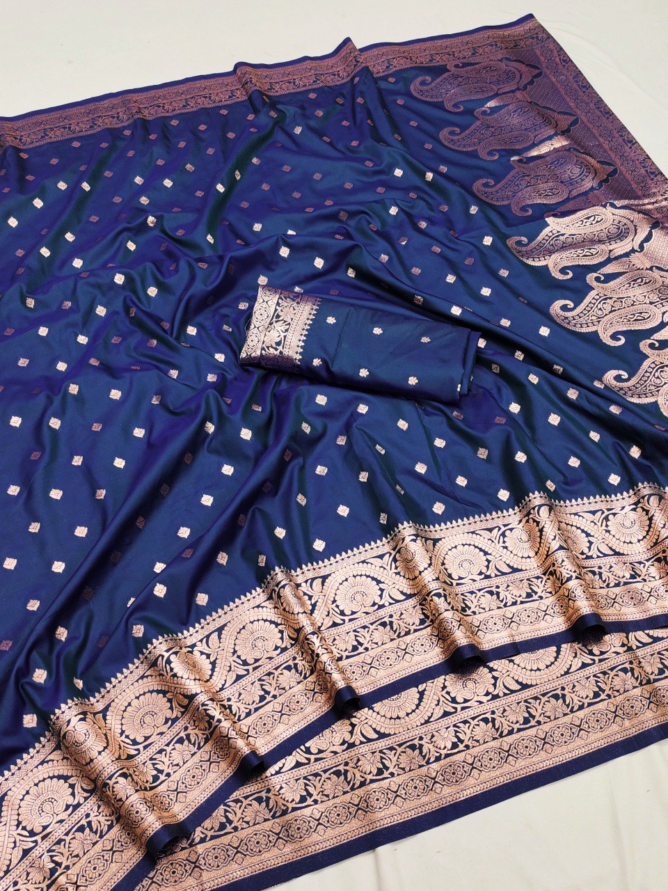 Blissful Navy Blue Soft Banarasi Silk Saree With Bewitching Blouse Piece