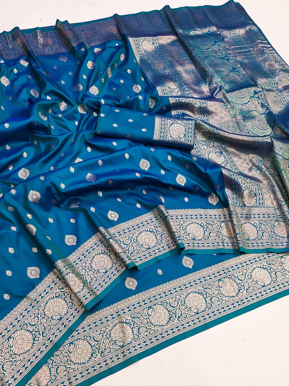 Vestigial Firozi Soft Banarasi Silk Saree With Innovative Blouse Piece