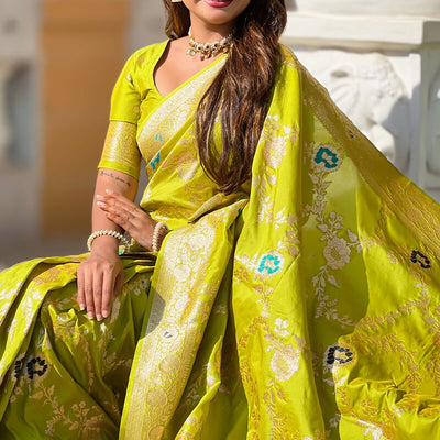 Chatoyant Parrot Soft Banarasi Silk Saree With Fragrant Blouse Piece