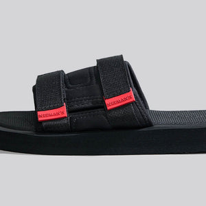 Breezy Fluff Sandals : Black