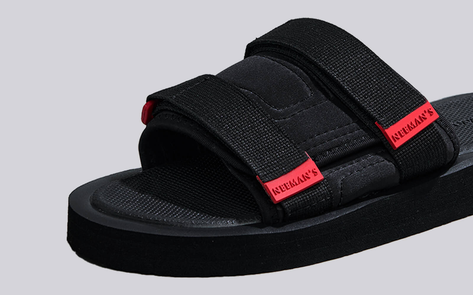 Breezy Fluff Sandals : Black