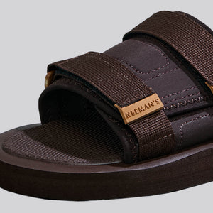 Breezy Fluff Sandals : Brown