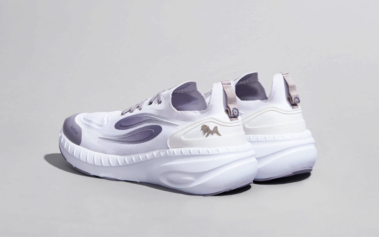Begin Walk - Cruise : White-Grey