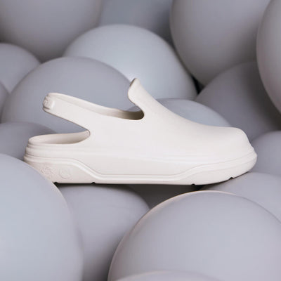 Cushers Clogs For Women : Ivory White