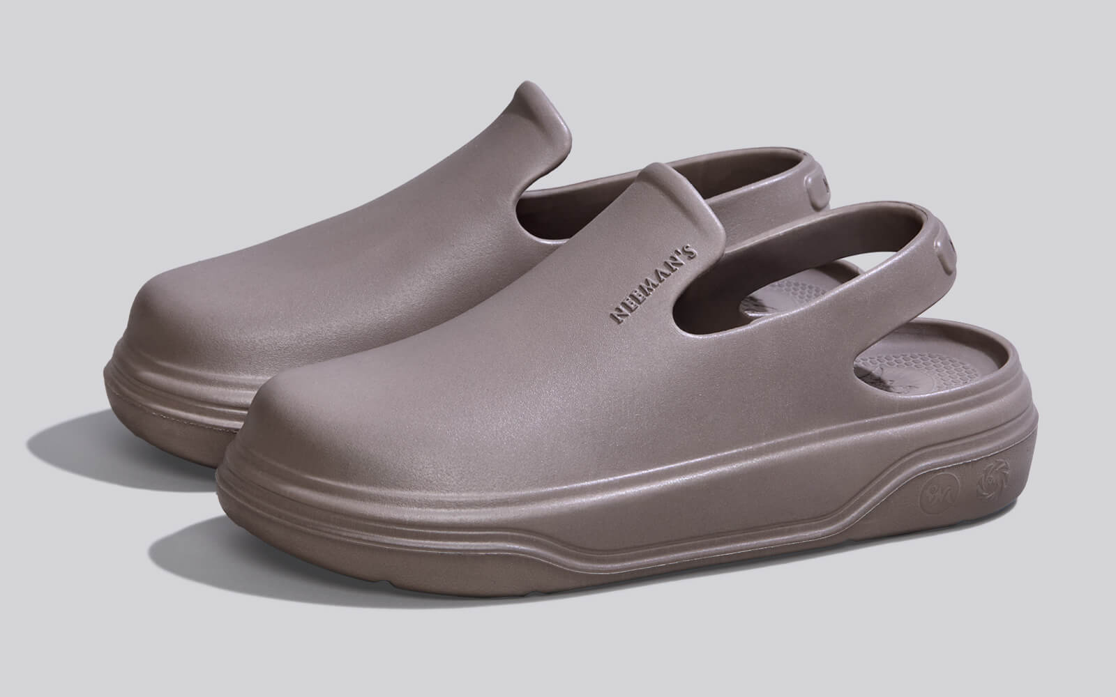 Cushers Clogs For Women : Goat Grey