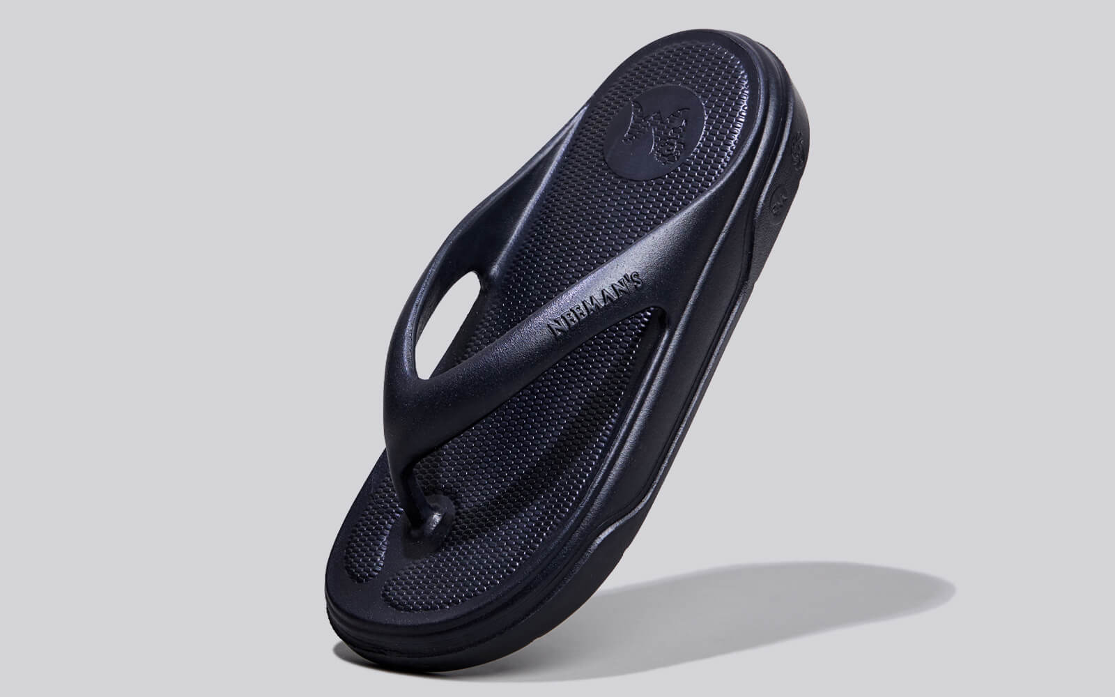 Cushers Flips For Women : Black