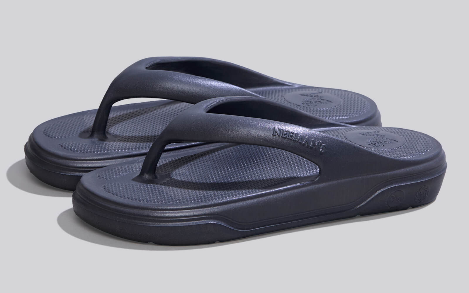 Cushers Flips For Men : Dark Grey