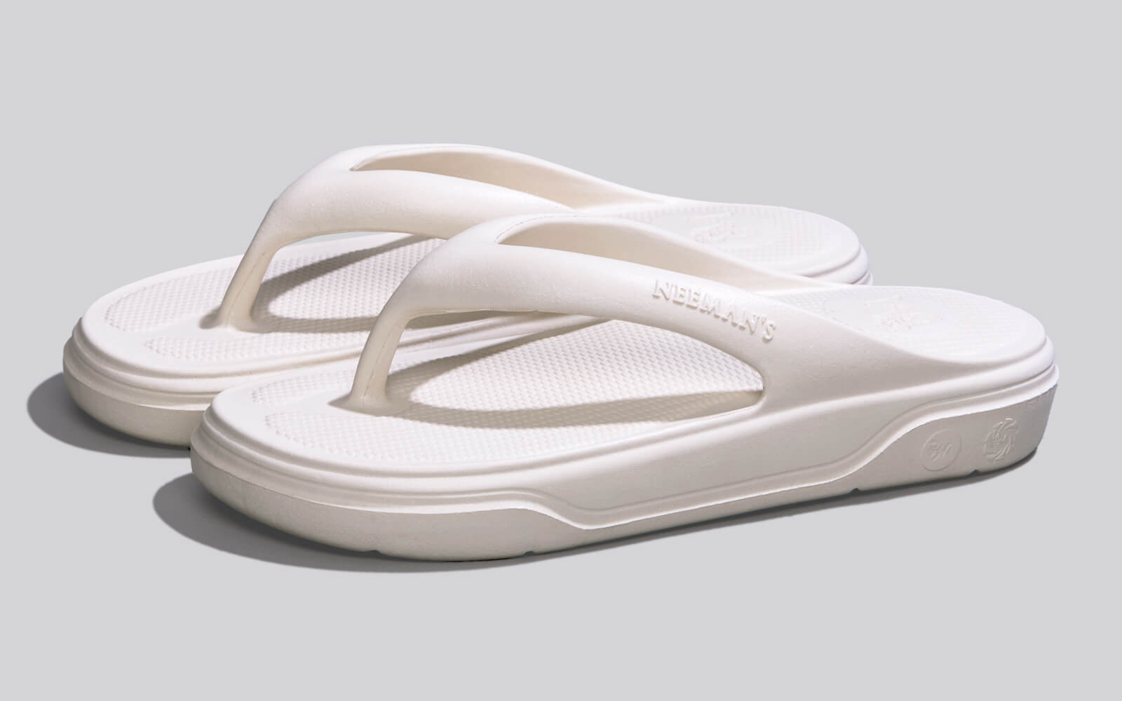 Cushers Flips For Men : Ivory White