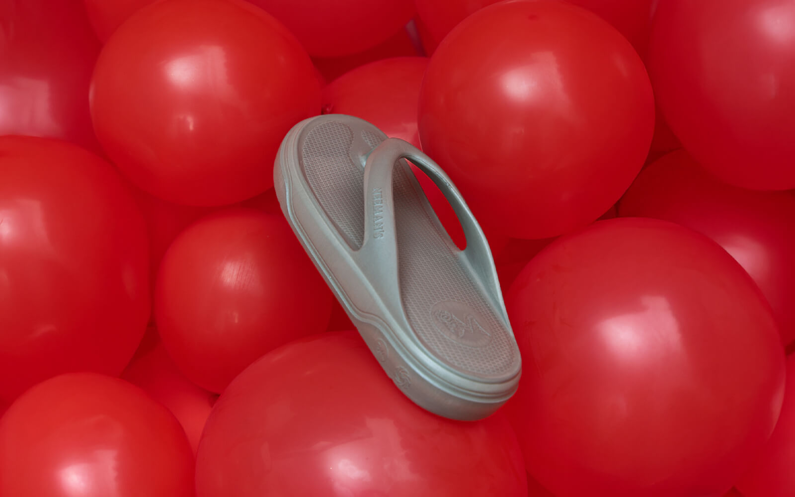 Cushers Flips For Men : Goat Grey