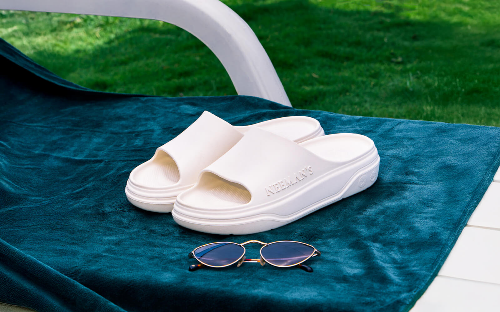 Cushers Slides For Women : Ivory White