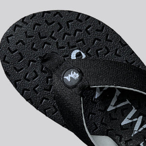 Float Ease Flips : Black
