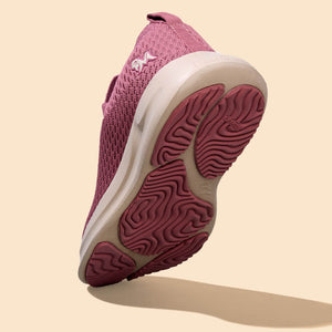Knit Trainers For Women : Pink