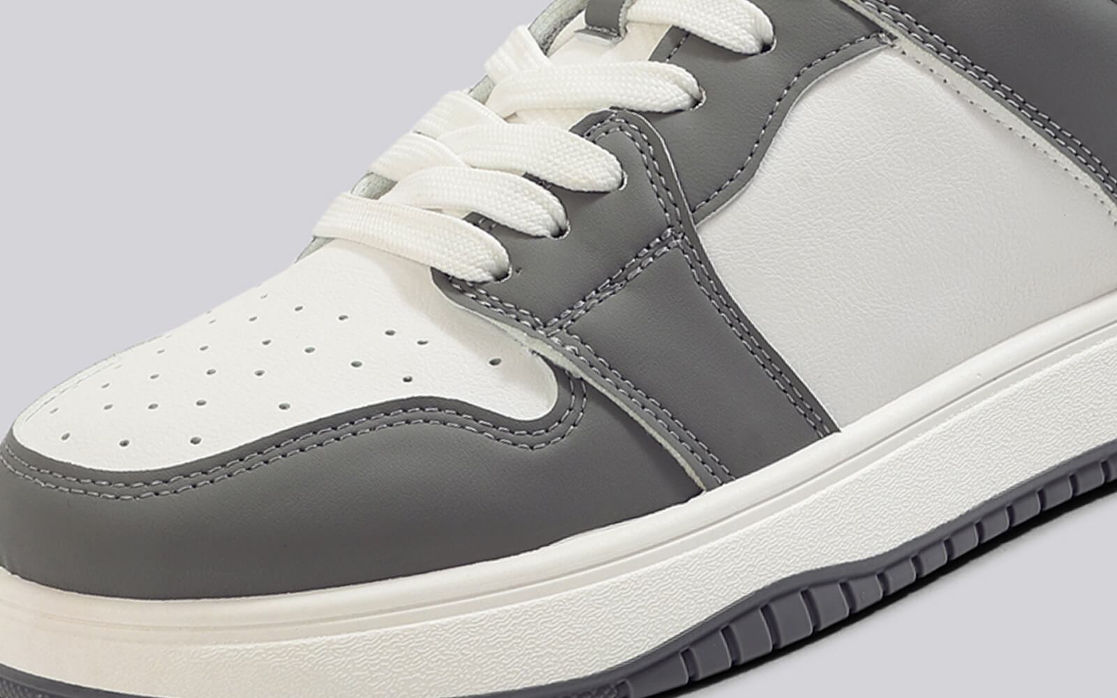 The Hip Hep : Grey-White