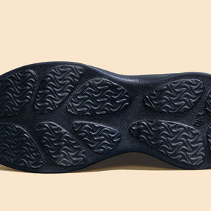 The Knit Strides : Black