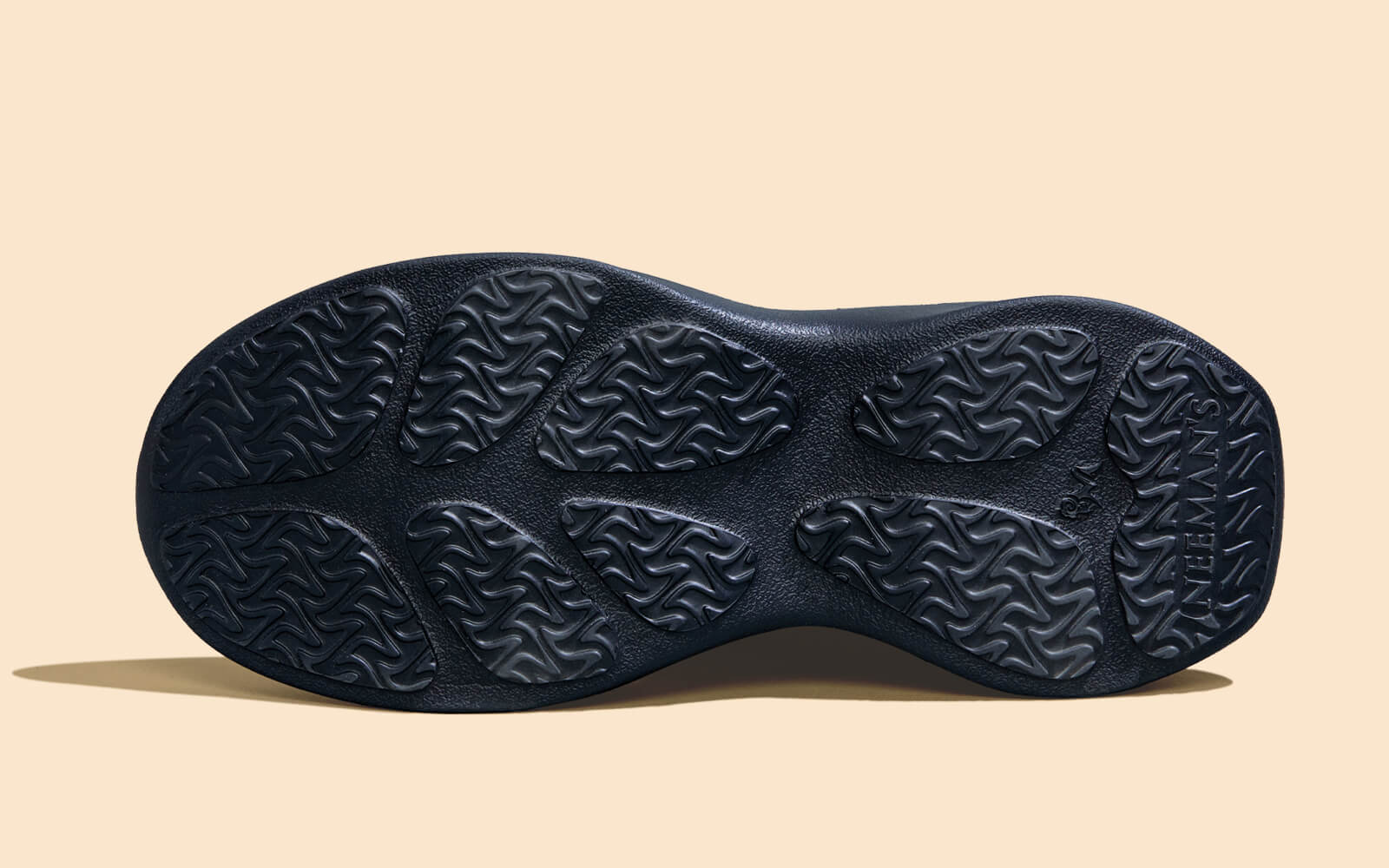 The Knit Strides : Black