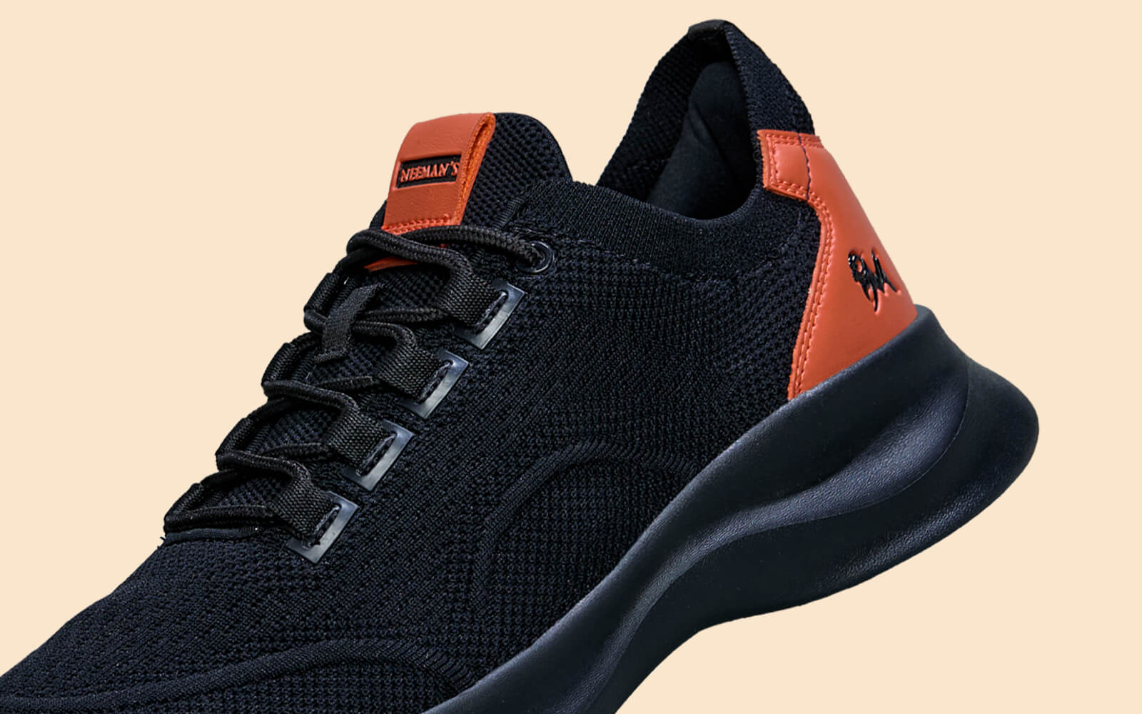 The Knit Strides : Black