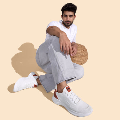 The Knit Strides : White