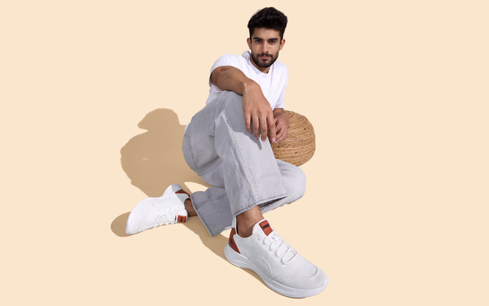 The Knit Strides : White