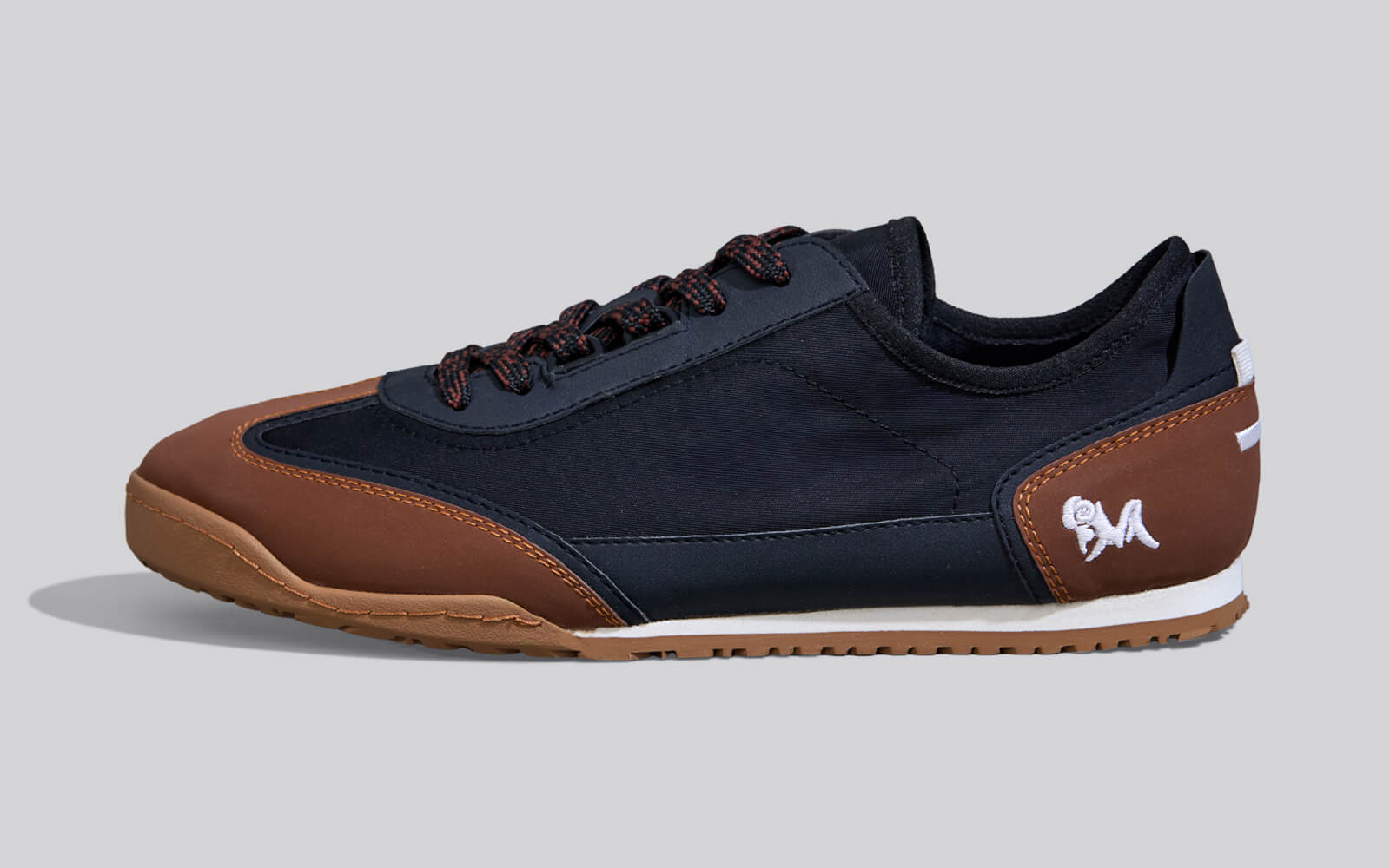 The Urban Ease : Black-Tan
