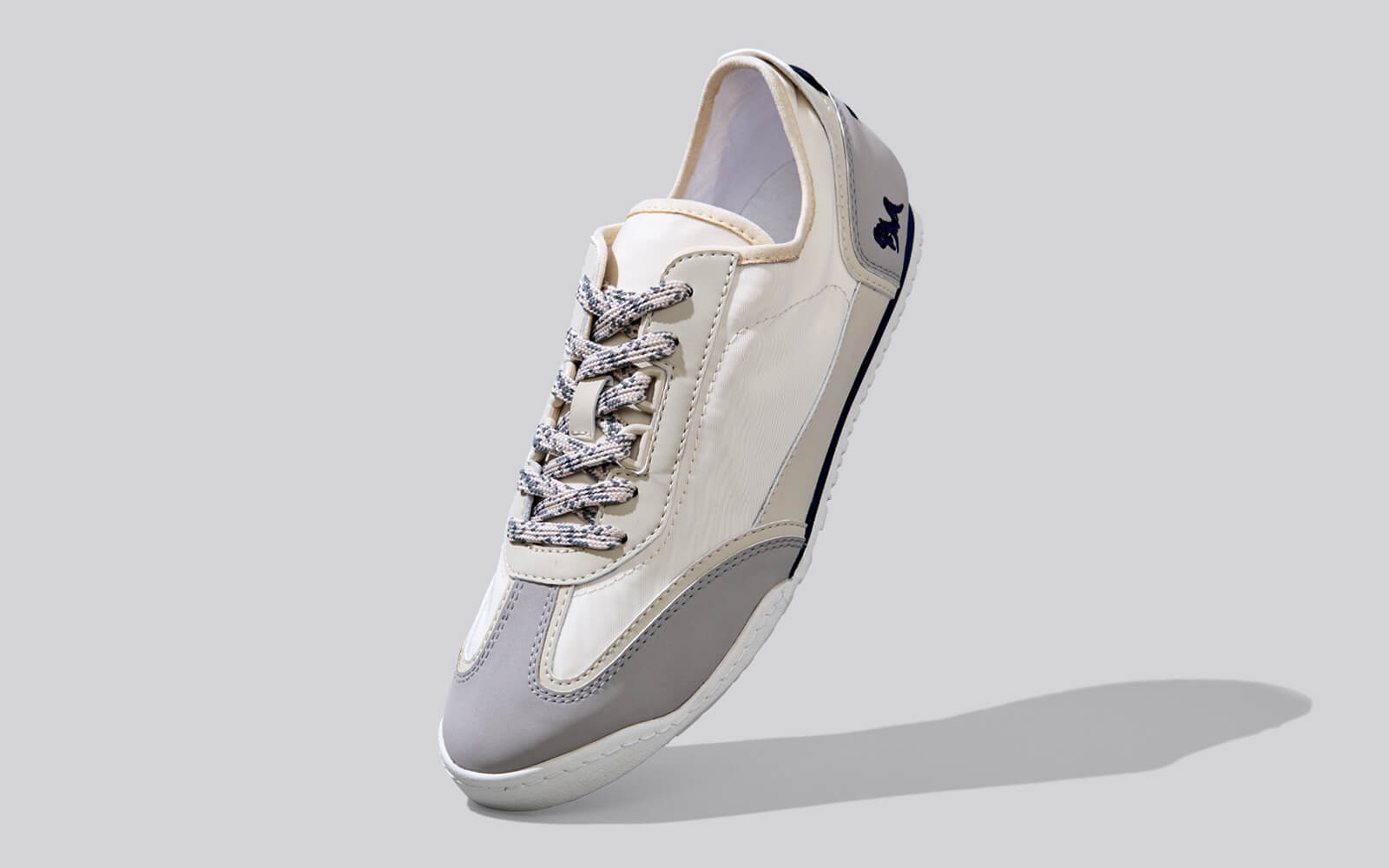 The Urban Ease : Ivory-Grey