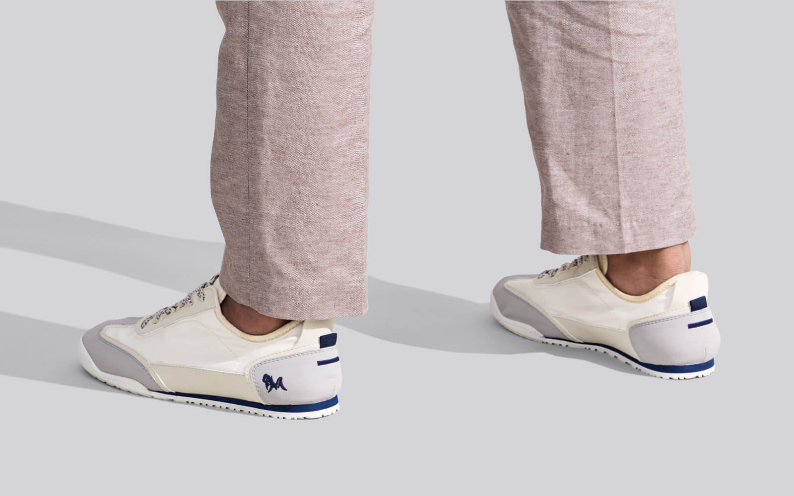The Urban Ease : Ivory-Grey