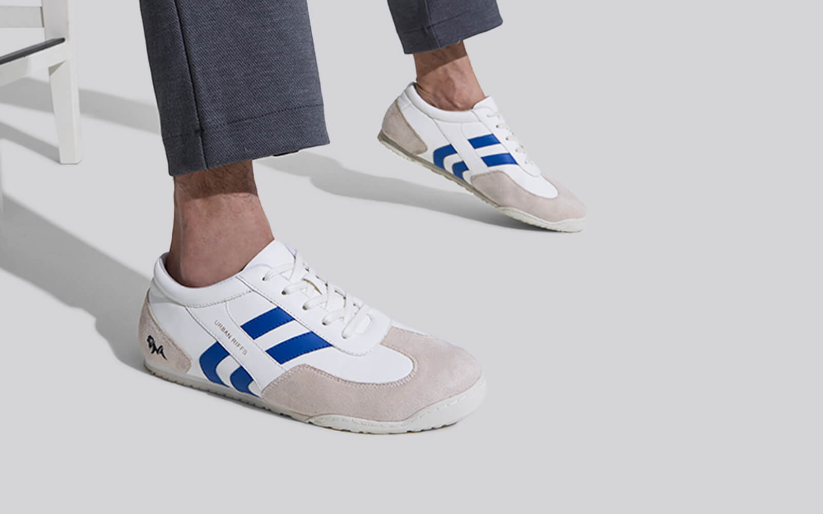 The Urban Riffs : White