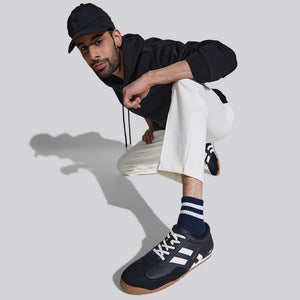 The Urban Riffs : Black