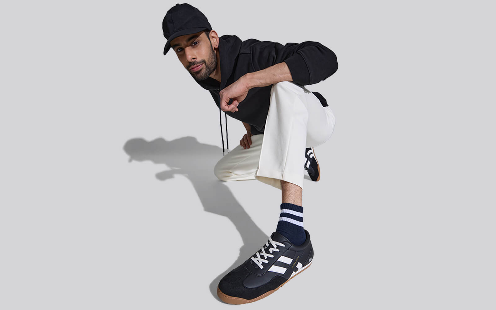 The Urban Riffs : Black
