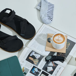 Airy Strap Sandals : Black