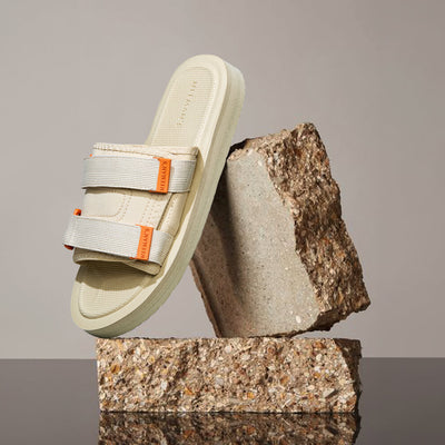 Breezy Fluff Sandals : Beige