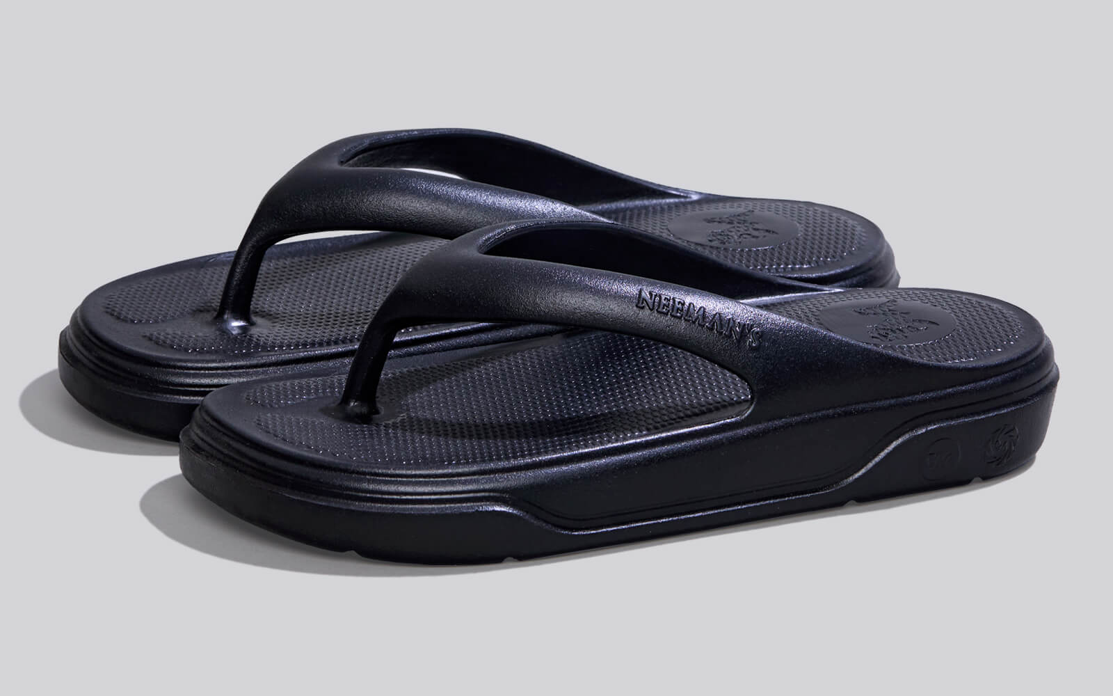 Cushers Flips For Men : Black