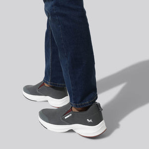The Dependables : Dark Grey-Maroon