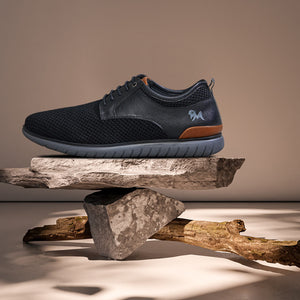 The Derbies : Black