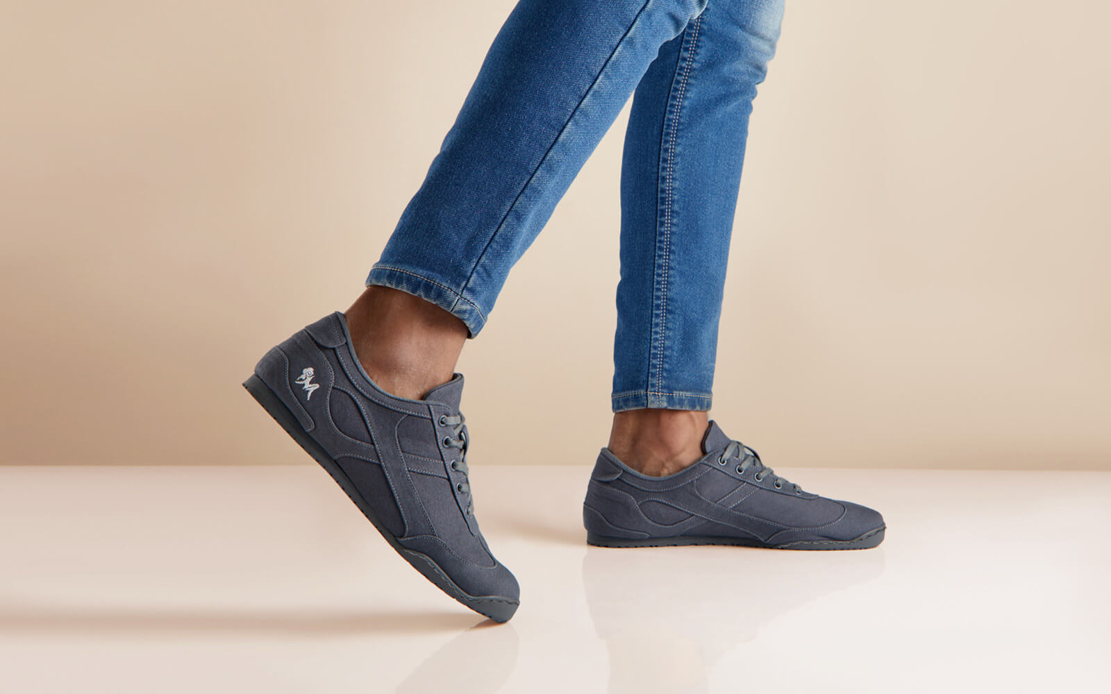 Urban Casuals : Metal Grey