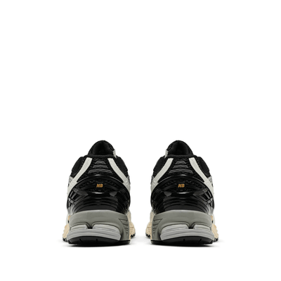 New Balance 1906U Black Sea Salt Magnet