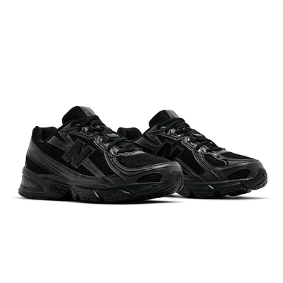 New Balance 740 Triple Black