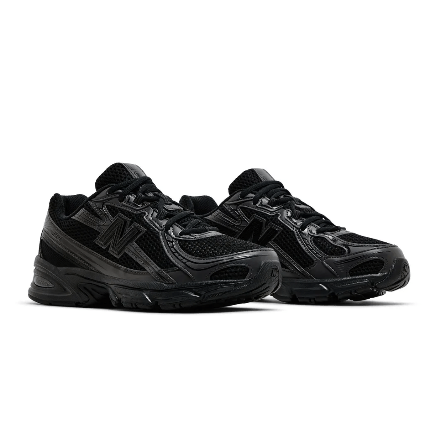 New Balance 740 Triple Black