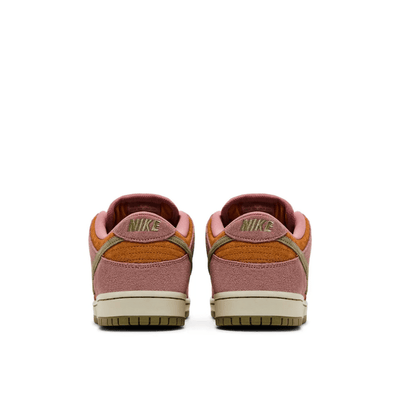 Nike SB Dunk Low Red Stardust