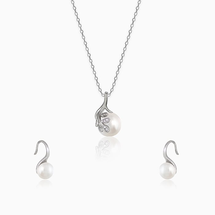 Charming Pearl Set with Link Chain