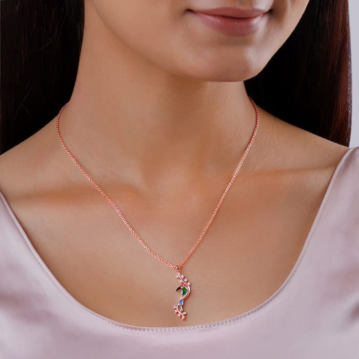 Rose Gold Lovely Bird Pendant With Link Chain