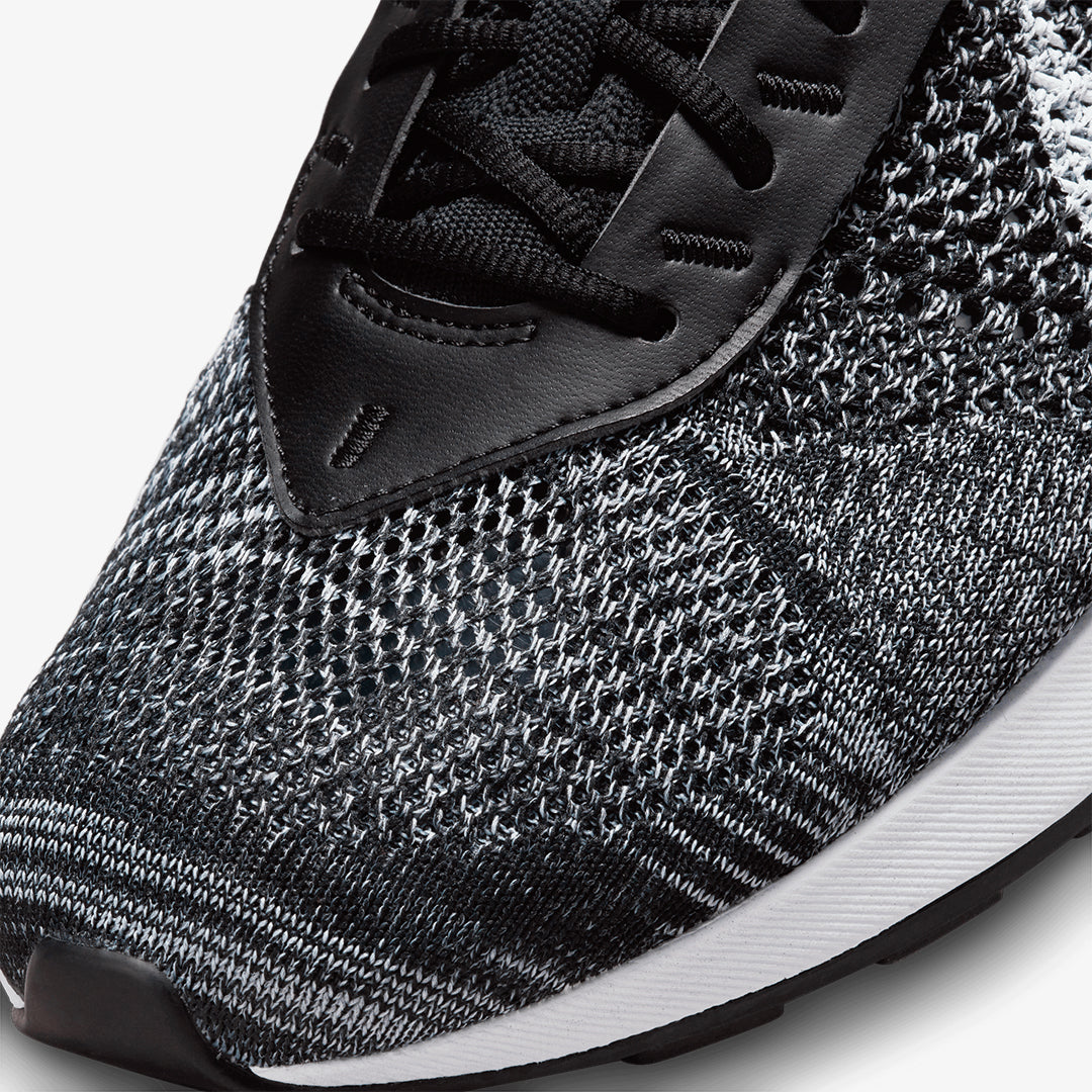 Nike | AIR MAX FLYKNIT RACER  { BLACK/WHITE
