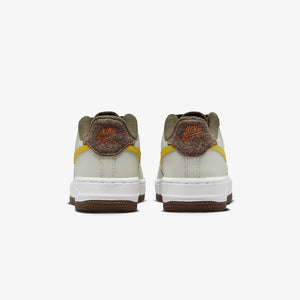 Nike | AIR FORCE 1 LV8 (GS)  { SUMMIT WHITE/VIVID SULFUR-SUMMIT WHITE