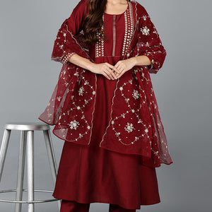 Maroon Silk Blend Straight Kurta Pant With Dupatta PKSKD1902