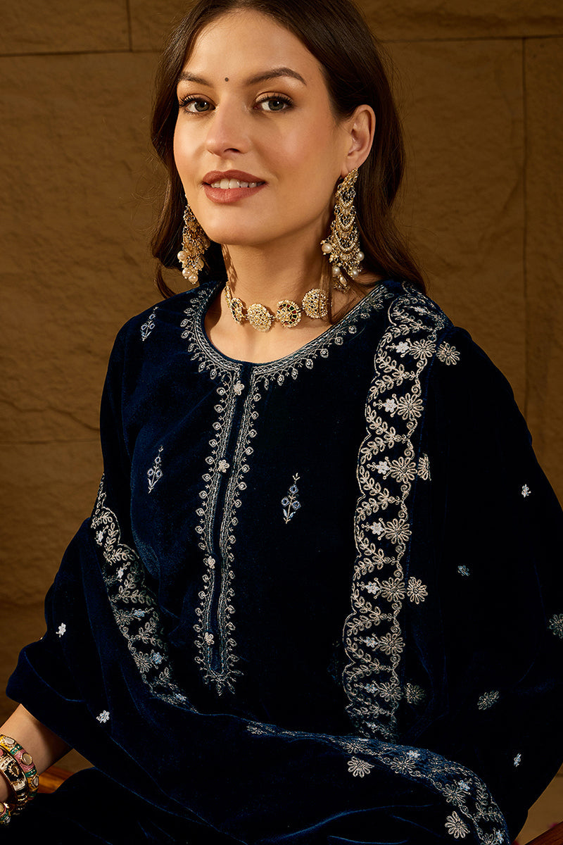 Blue Velvet Solid Embroidered Straight Trousers Suit Set PKSKD2277