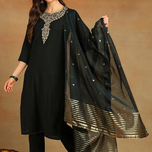 Green Chanderi Silk Solid Embroidered Straight Trousers Suit Set PKSKD2715