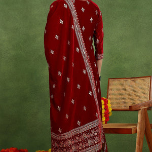 Red Velvet Ethnic Motifs Printed Straight Suit Set PKSKD2767