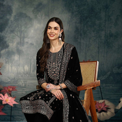 Black Velvet Ethnic Motifs Printed Straight Suit Set PKSKD2768