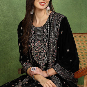 Black Velvet Ethnic Motifs Printed Straight Suit Set PKSKD2768