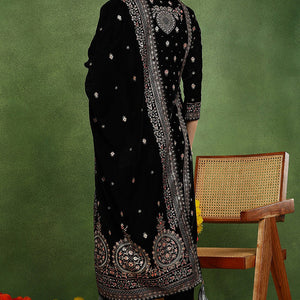 Black Velvet Ethnic Motifs Printed Straight Suit Set PKSKD2768