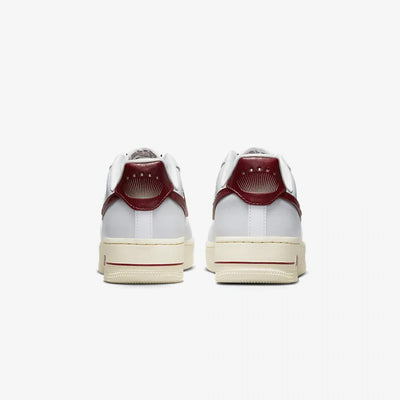 Nike | AIR FORCE 1 '07 SE { PHOTON DUST/TEAM RED